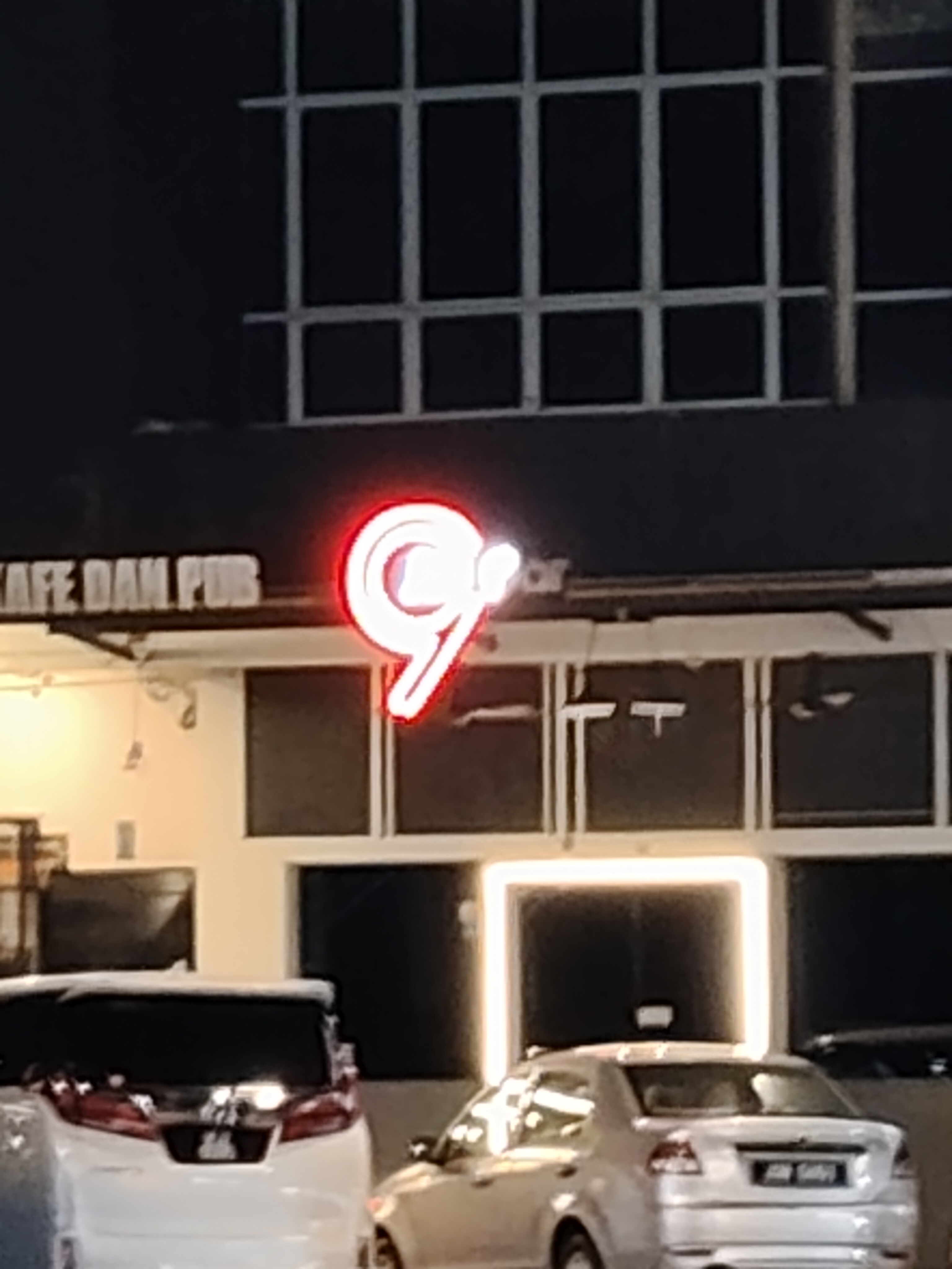 9 Bar photo 1